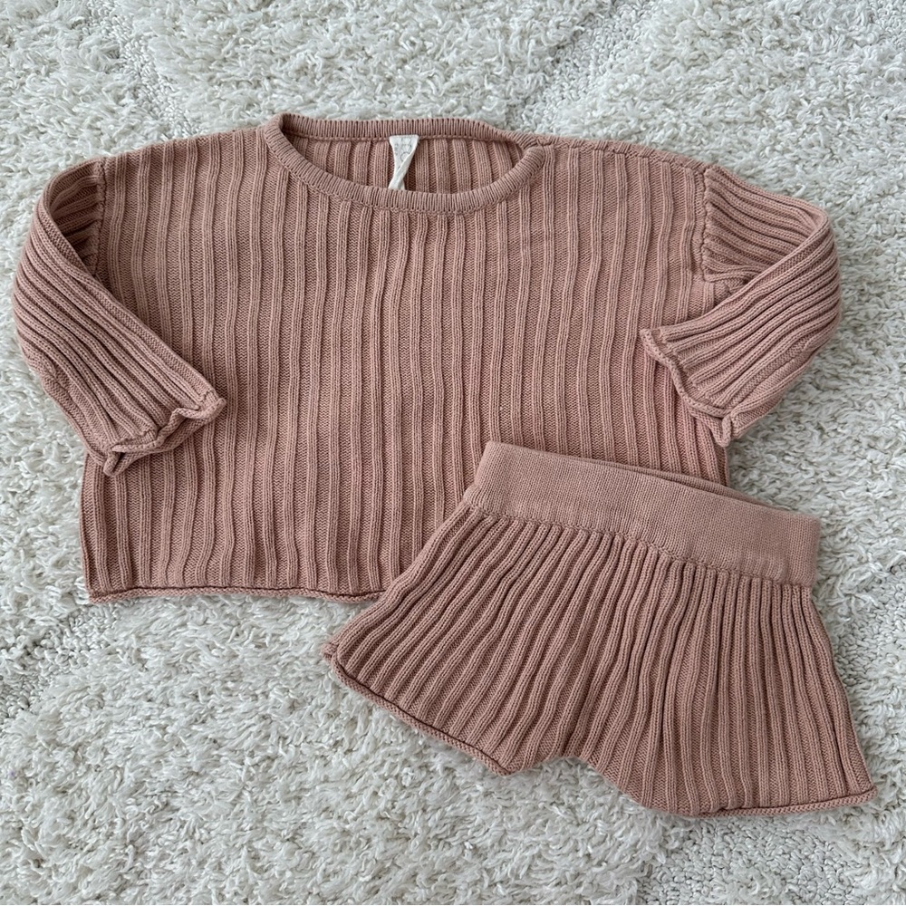 Illoura the Label Knit Set
